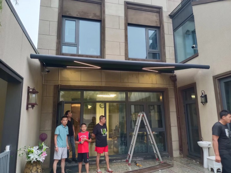 全盒电动伸缩蓬